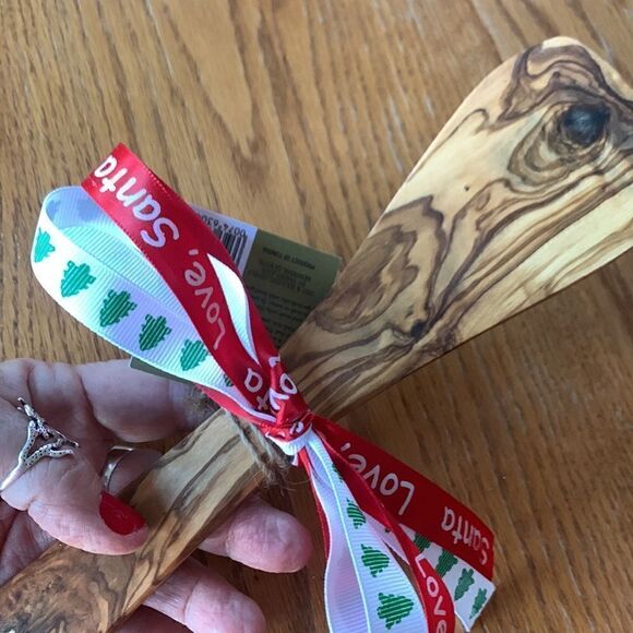 Olive Wood Bowl And Spatula Trader Joe’s - Picture 3 of 14